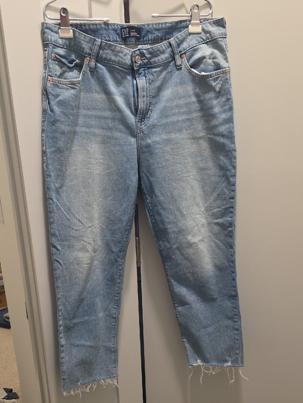 GAP Light Blue Cropped Straight Jeans with Frayed Hem